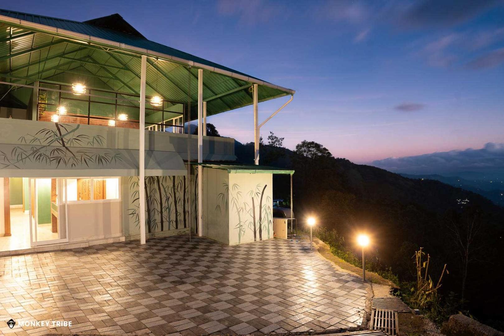 A Pousada Monkey Tribe Munnar Exterior foto